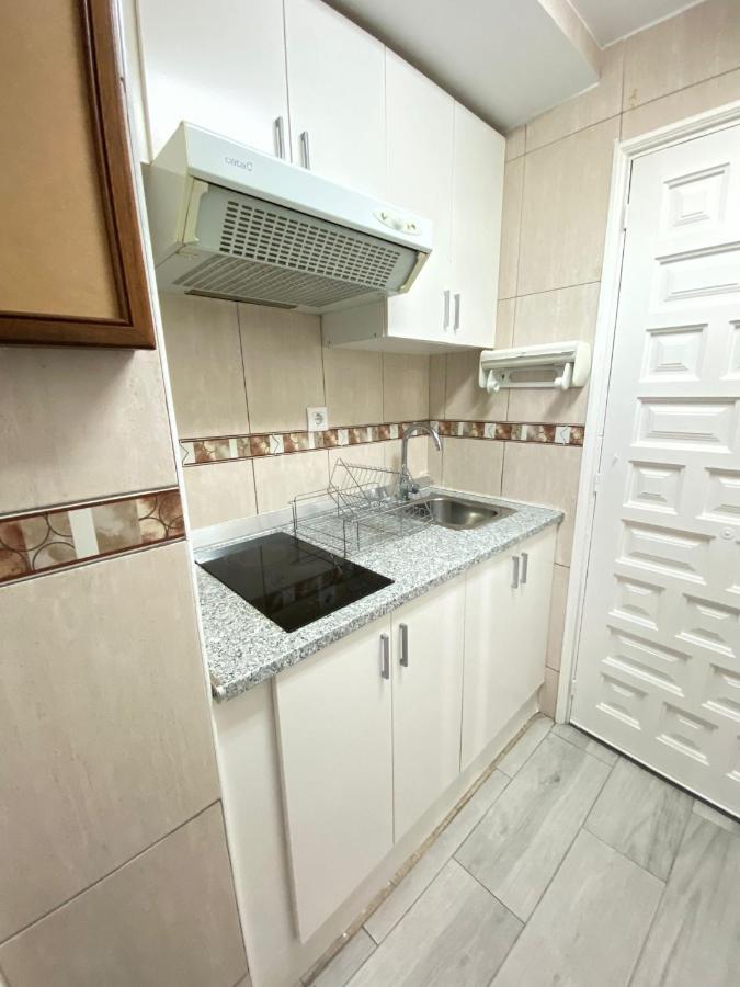 רוזס Studio Avec Piscine Et Parking מראה חיצוני תמונה