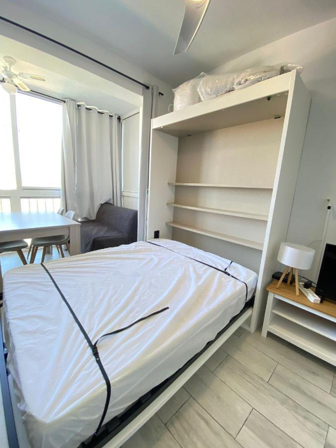 רוזס Studio Avec Piscine Et Parking מראה חיצוני תמונה