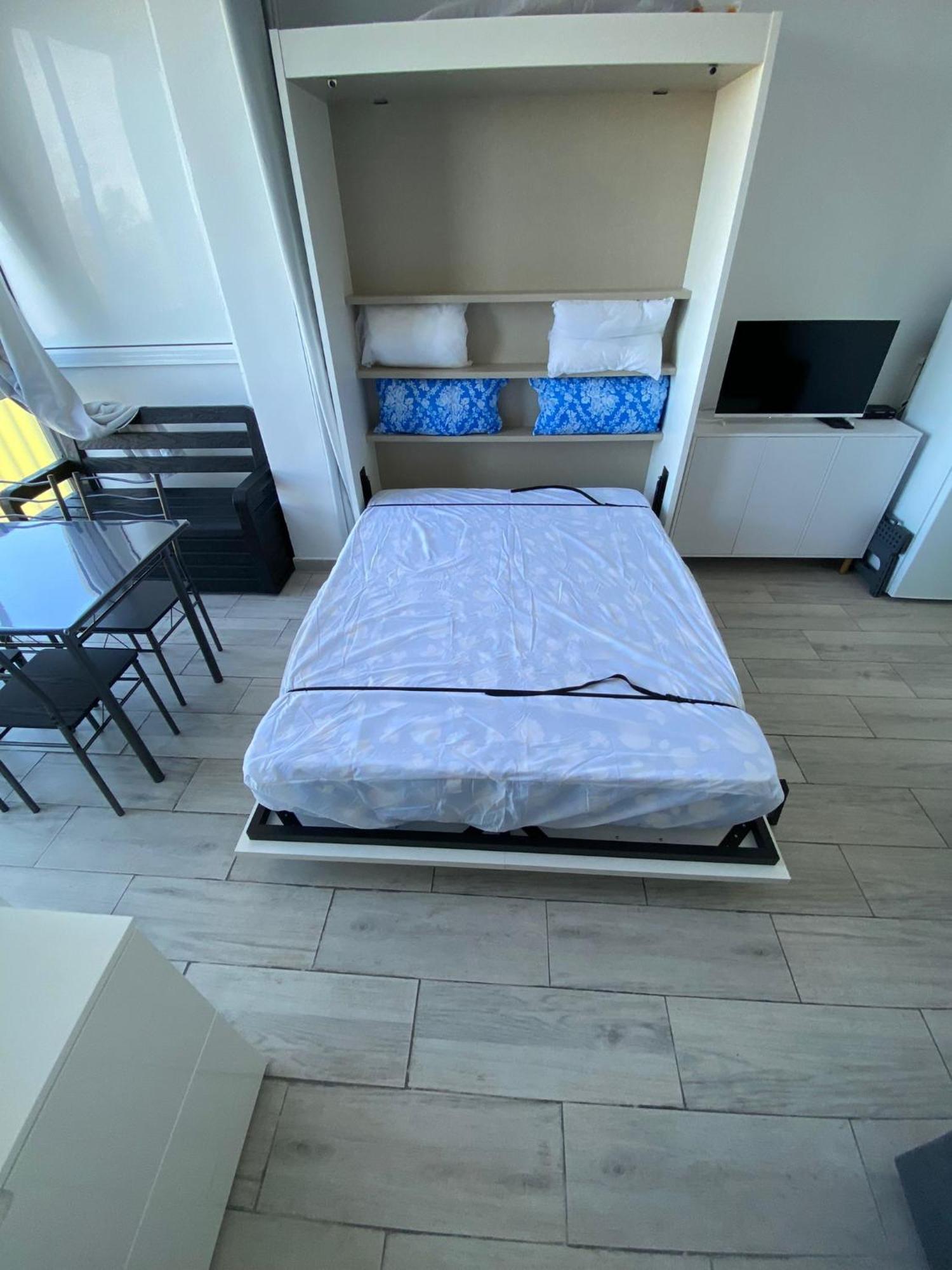 רוזס Studio Avec Piscine Et Parking מראה חיצוני תמונה