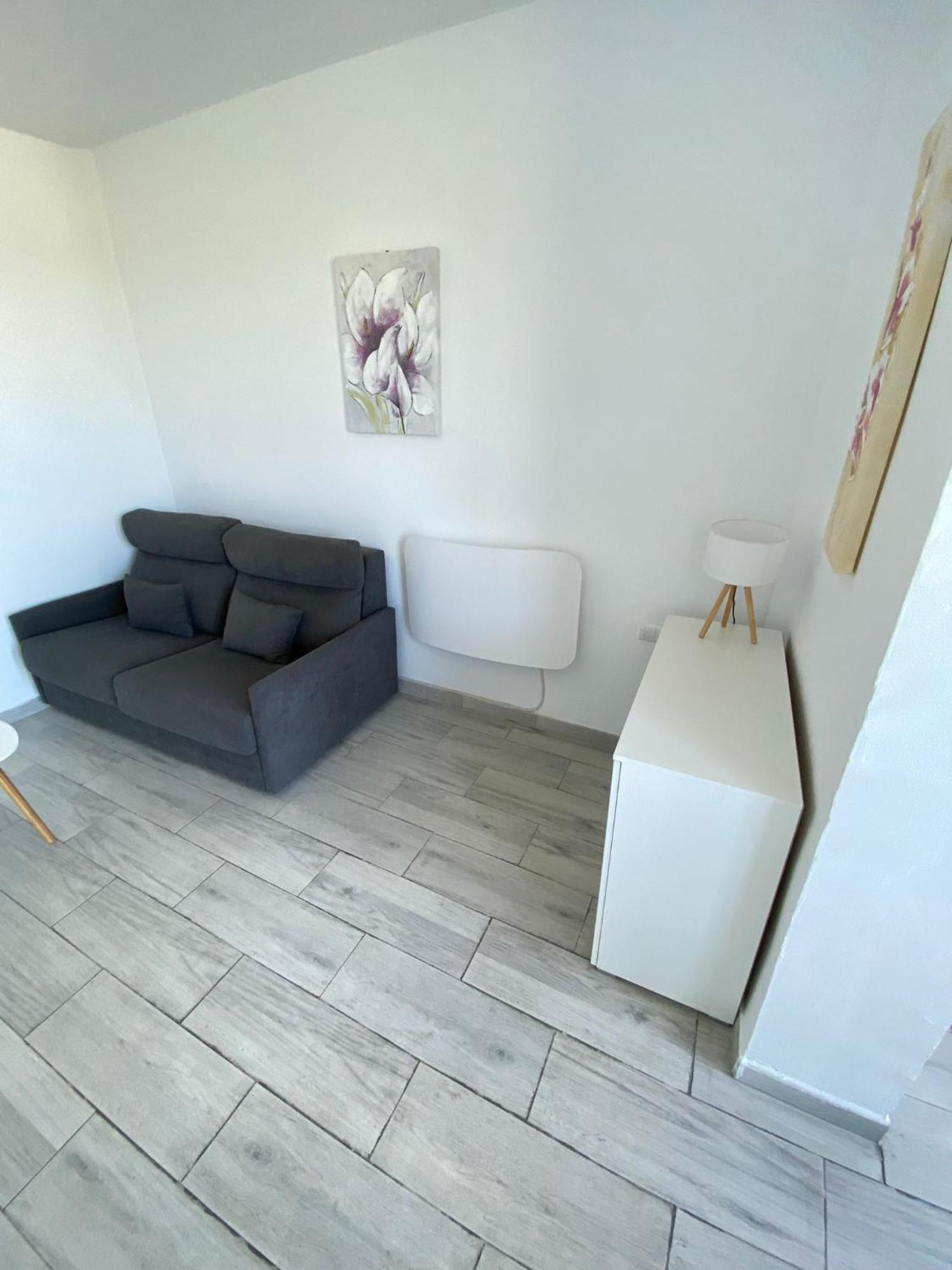 רוזס Studio Avec Piscine Et Parking מראה חיצוני תמונה